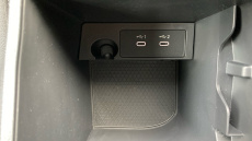 Nissan Qashqai 1.3 DiG-T MH 158 N-Connecta 5dr Petrol Hatchback